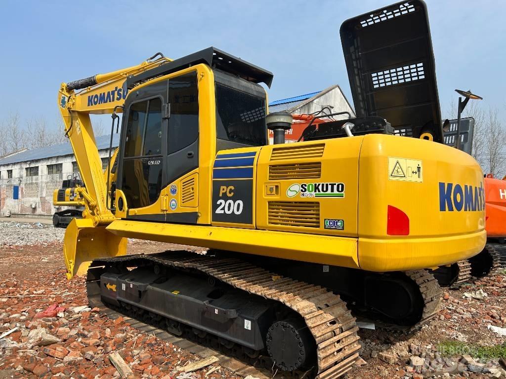 Komatsu PC 200-8 Paletli ekskavatörler