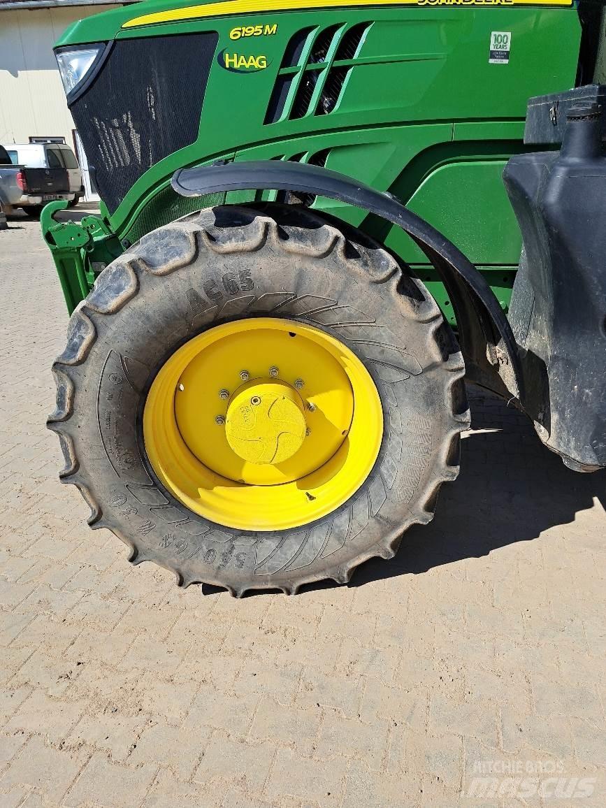 John Deere 6195M Traktörler