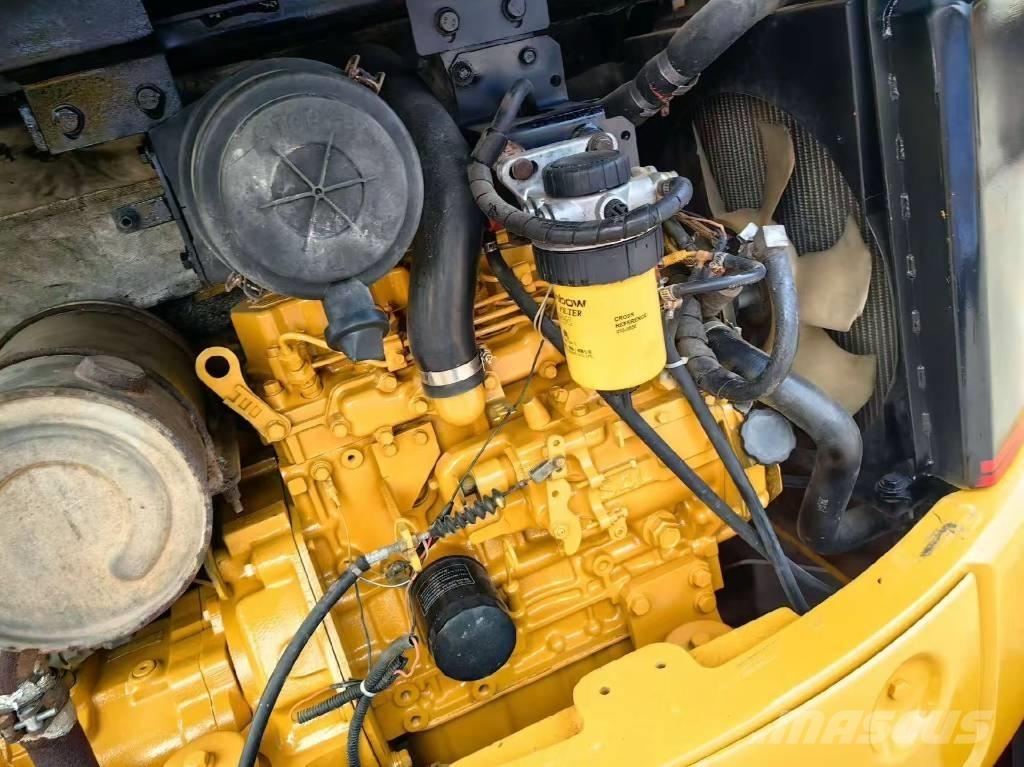 CAT 304 C CR Mini ekskavatörler, 7 tona dek