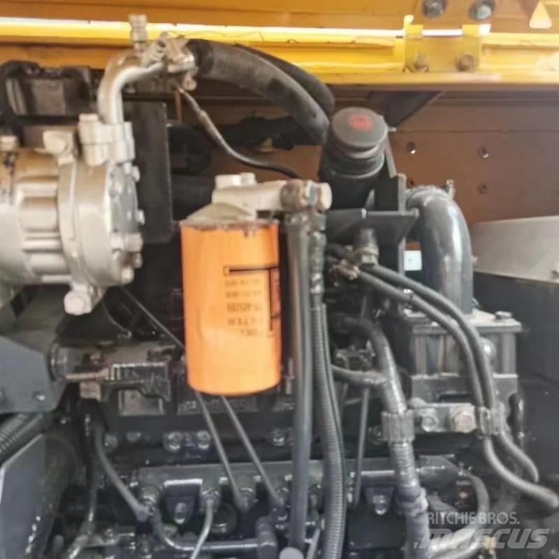 Komatsu PC 60 Paletli ekskavatörler