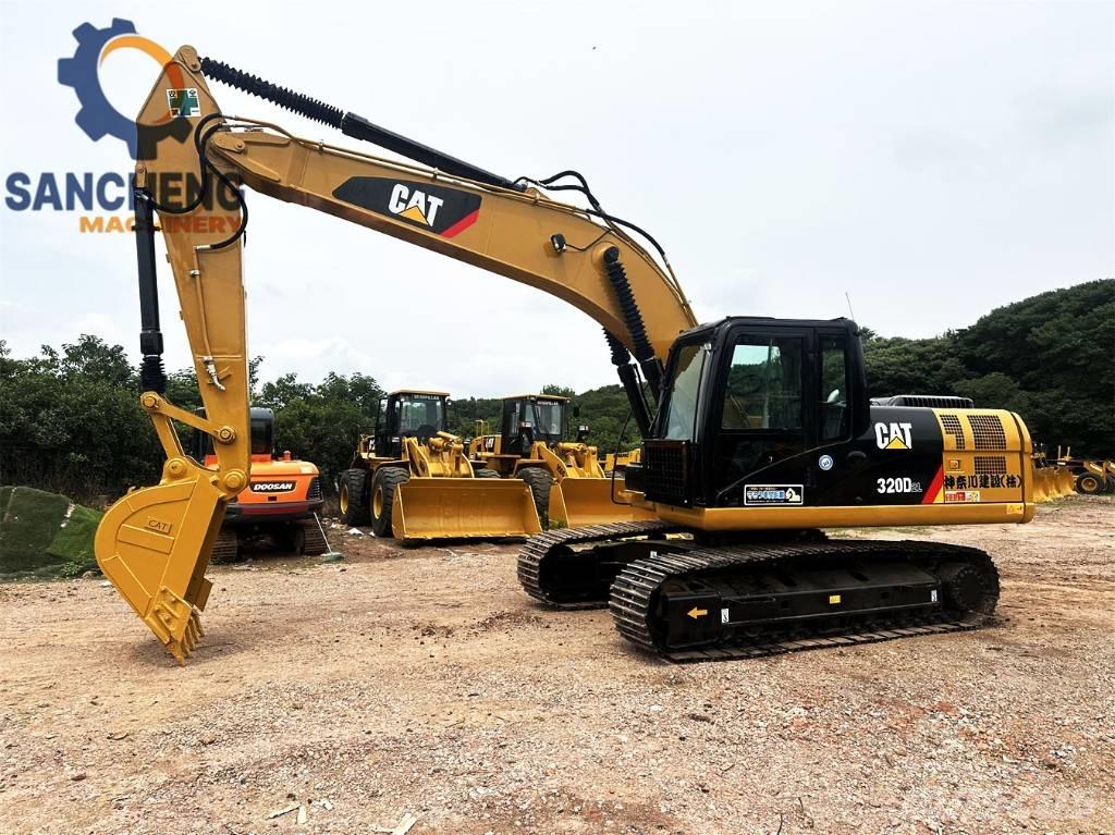 CAT 320 D2L Paletli ekskavatörler