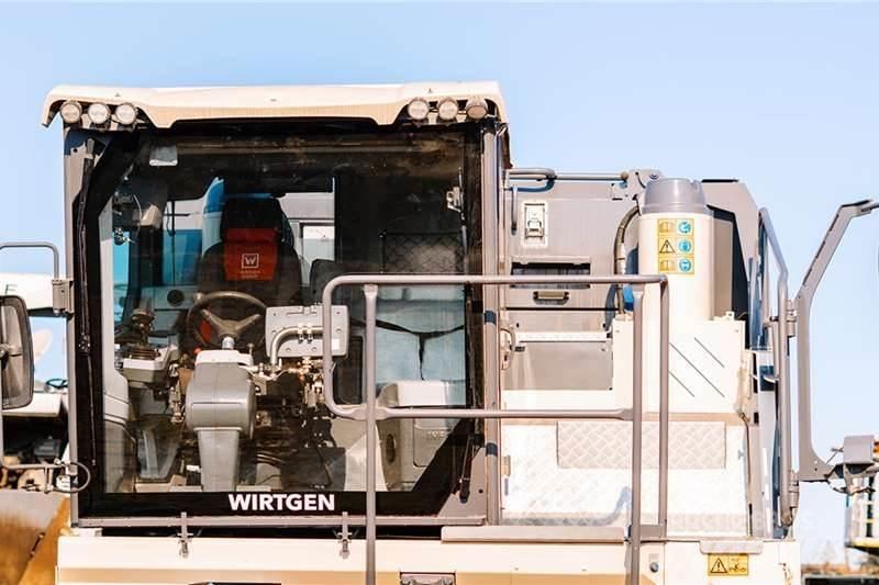Wirtgen WR240 Diger kamyonlar