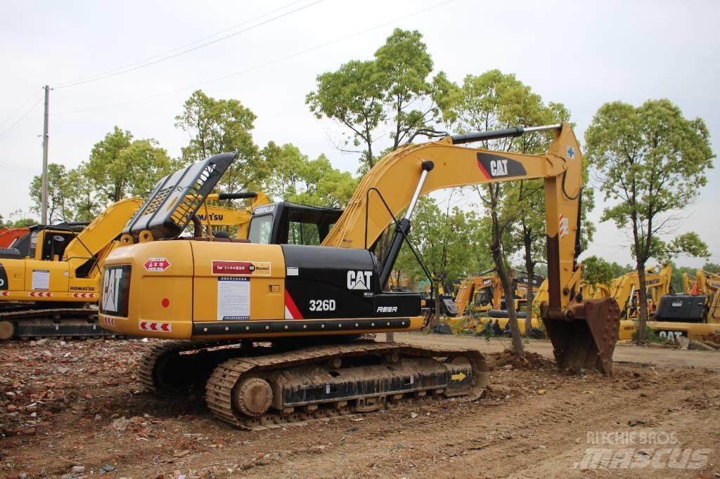 CAT 326D Paletli ekskavatörler