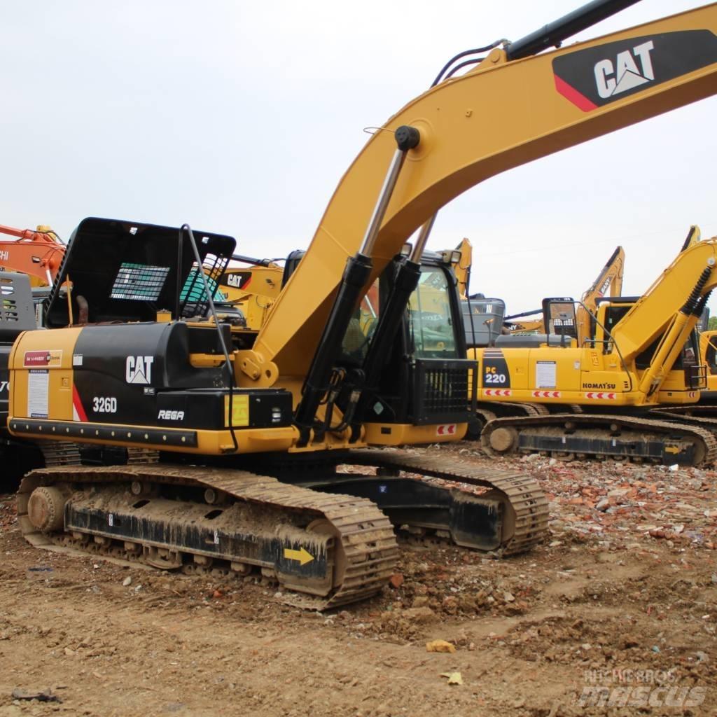 CAT 326D Paletli ekskavatörler
