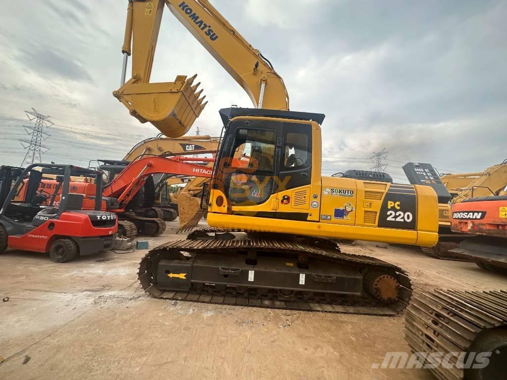 Komatsu PC 220-8 Paletli ekskavatörler
