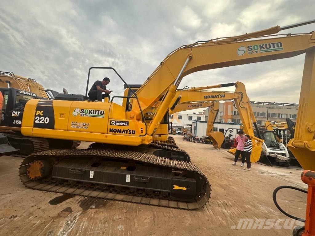 Komatsu PC 220-8 Paletli ekskavatörler