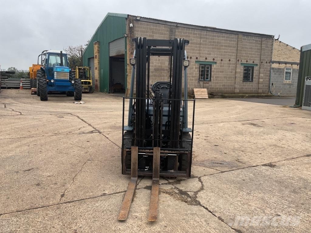 Toyota 52-8 FDF 25 Dizel forkliftler