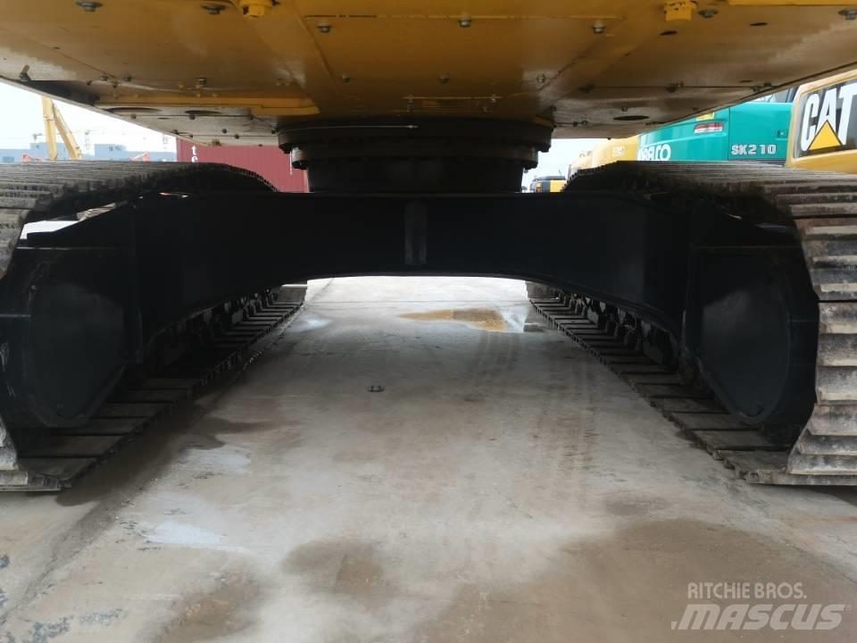 Komatsu PC 220-8 Paletli ekskavatörler