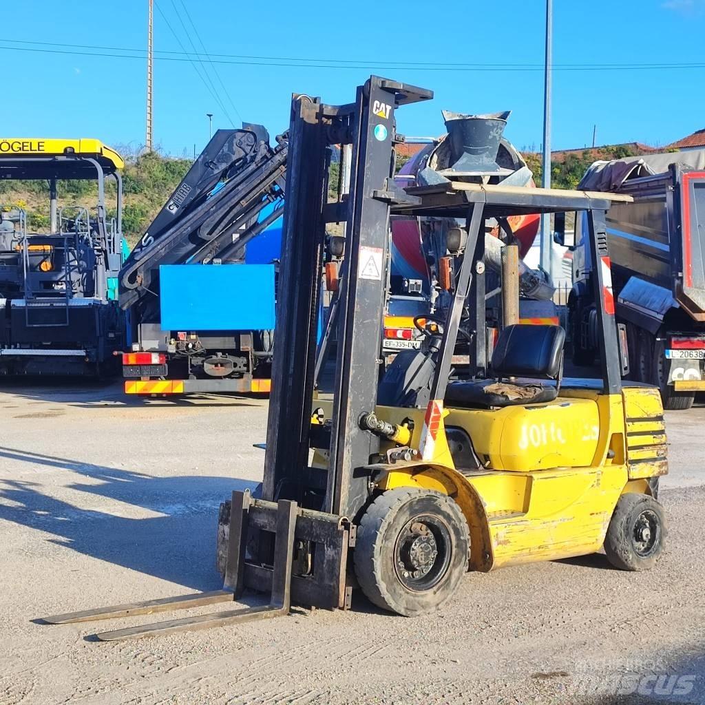 CAT DP 25 Dizel forkliftler