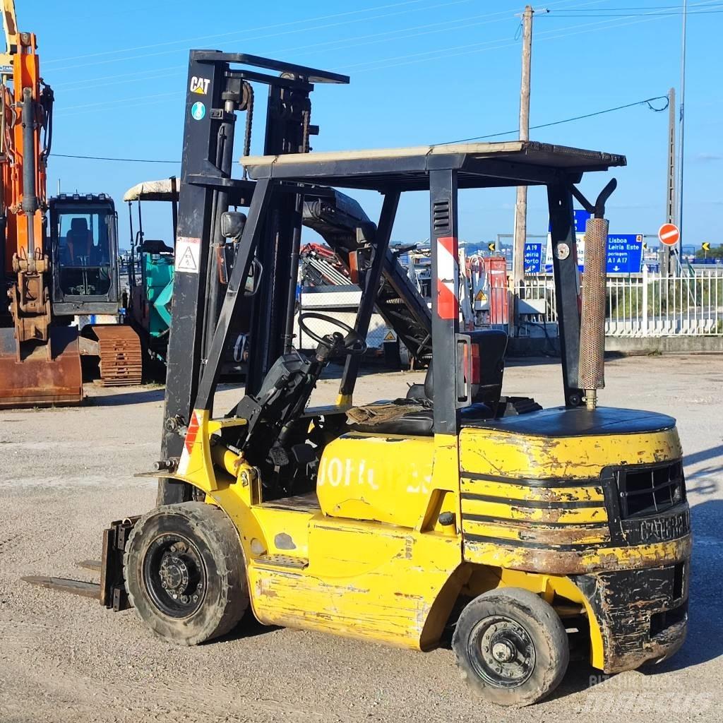CAT DP 25 Dizel forkliftler