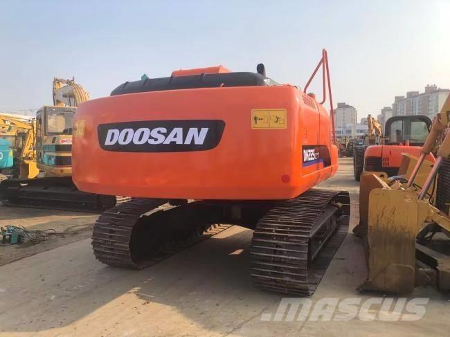 Doosan DH 225 LC-9 Paletli ekskavatörler