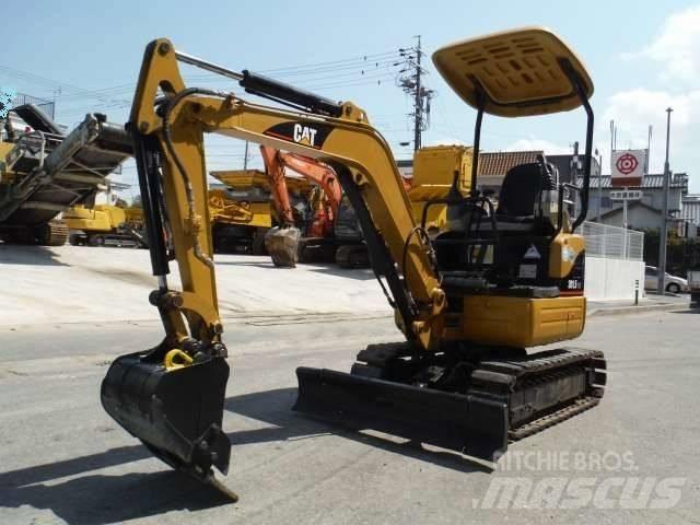 CAT 301.5 CR Mini ekskavatörler, 7 tona dek