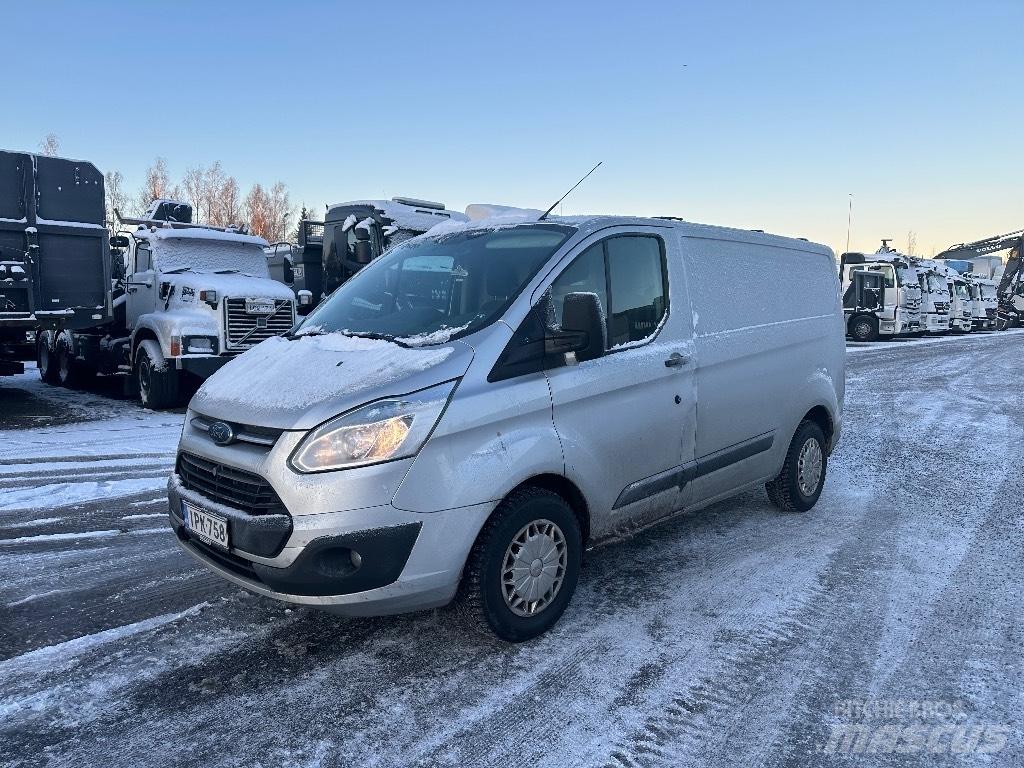 Ford Transit custom Panel vanlar