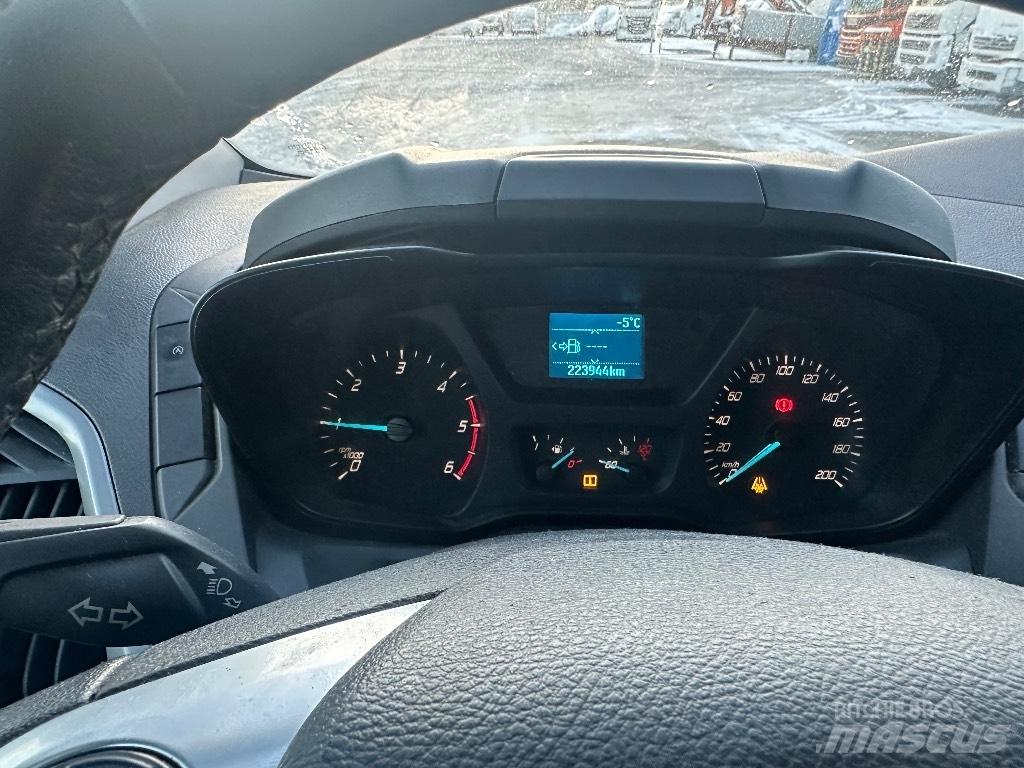 Ford Transit custom Panel vanlar