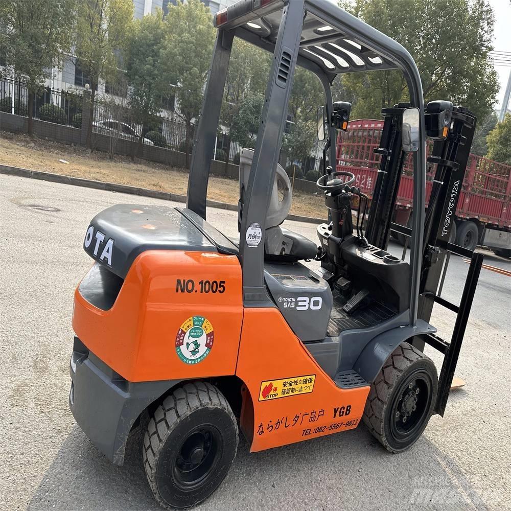 Toyota 8 FDK 30 Dizel forkliftler