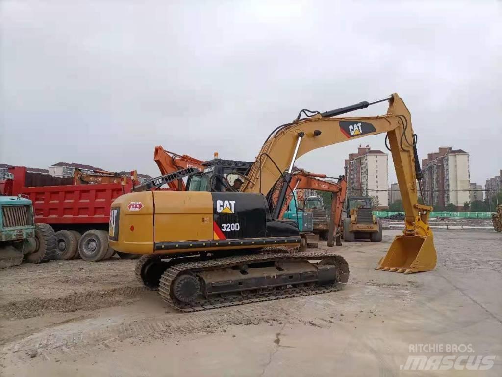CAT 320 D Paletli ekskavatörler