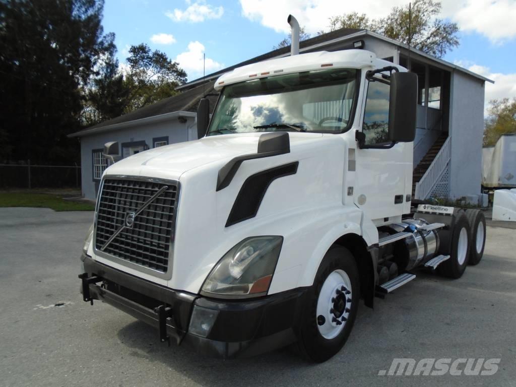 Volvo VNL 64 300 Çekiciler