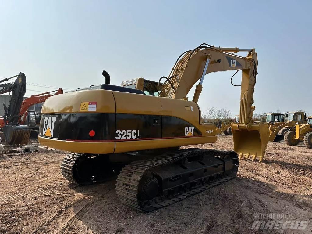 CAT 325 CL Paletli ekskavatörler