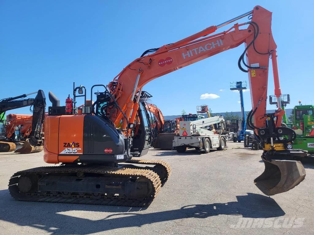 Hitachi ZX 135 US-6 Paletli ekskavatörler