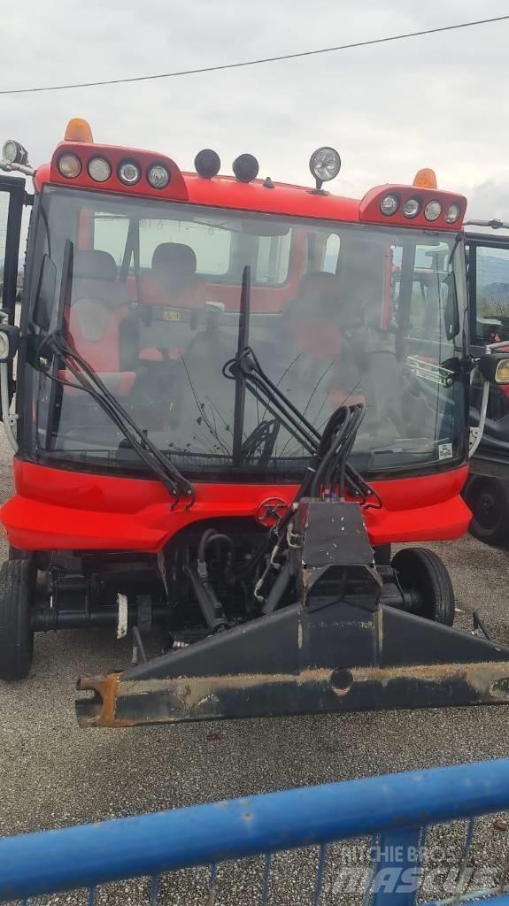  PistenBully  600 Kar düzleyiciler