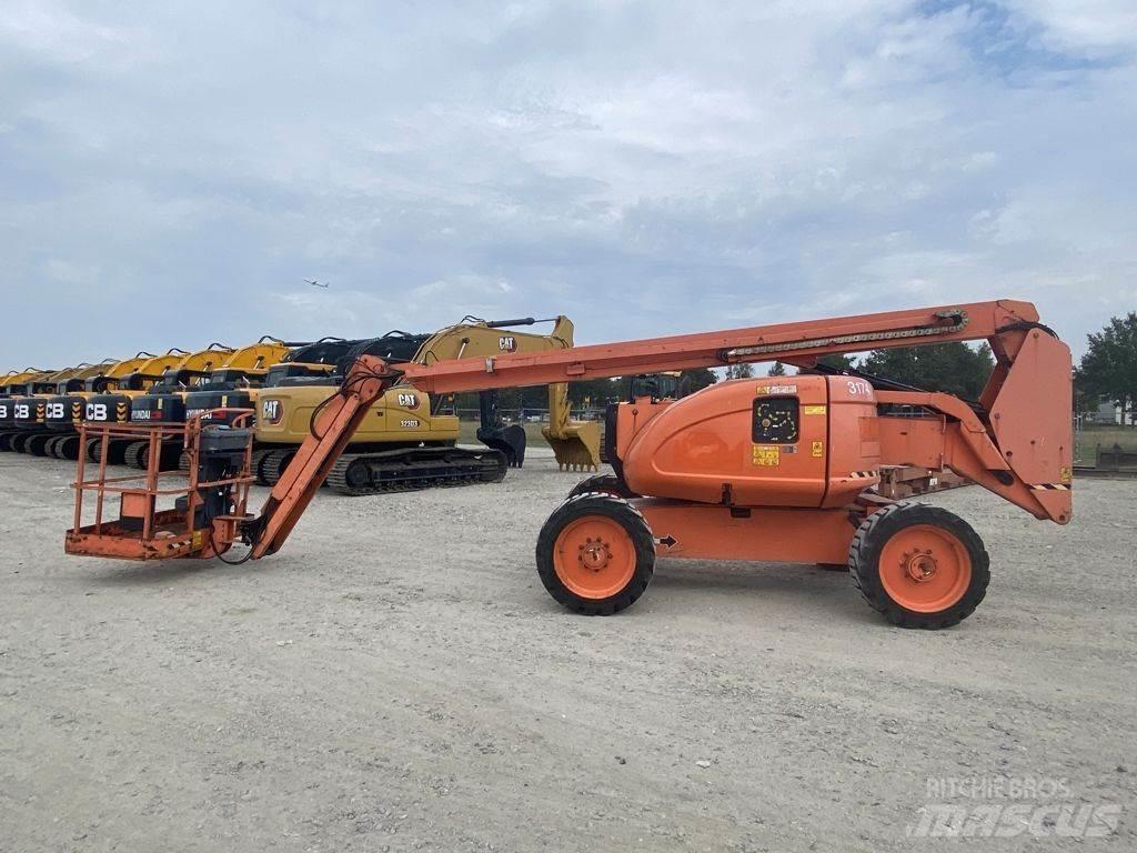 JLG 600AJ Körüklü personel platformları