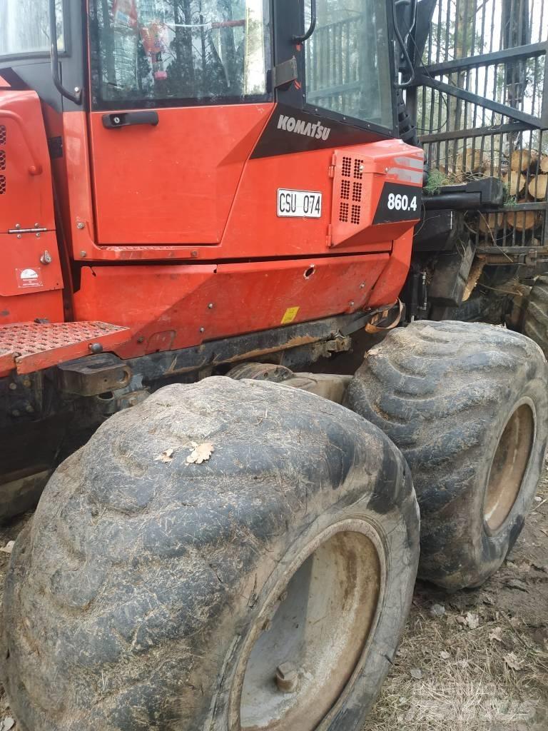 Komatsu 860.4 Tomruk yükleyici traktörler