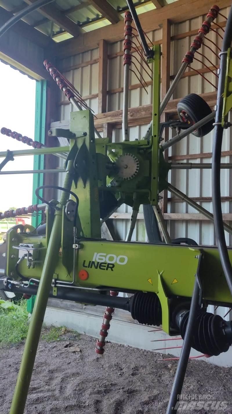 CLAAS Liner 1600 Kendi yürür saman makinaları