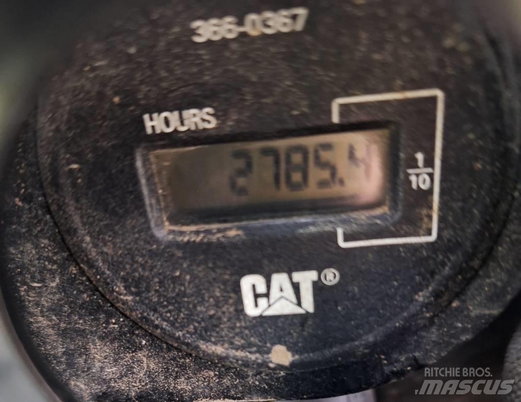 CAT 305 E2 + Powertilt Mini ekskavatörler, 7 tona dek