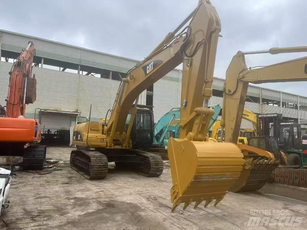 CAT 325C Paletli ekskavatörler