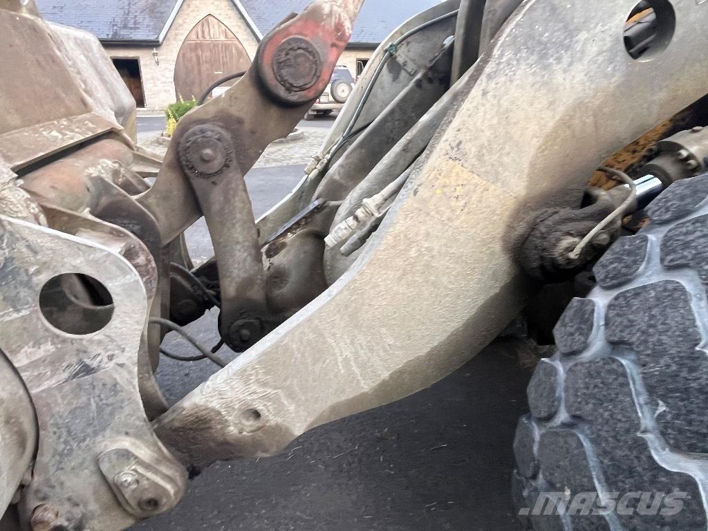 Volvo L 120 E Tekerlekli yükleyiciler