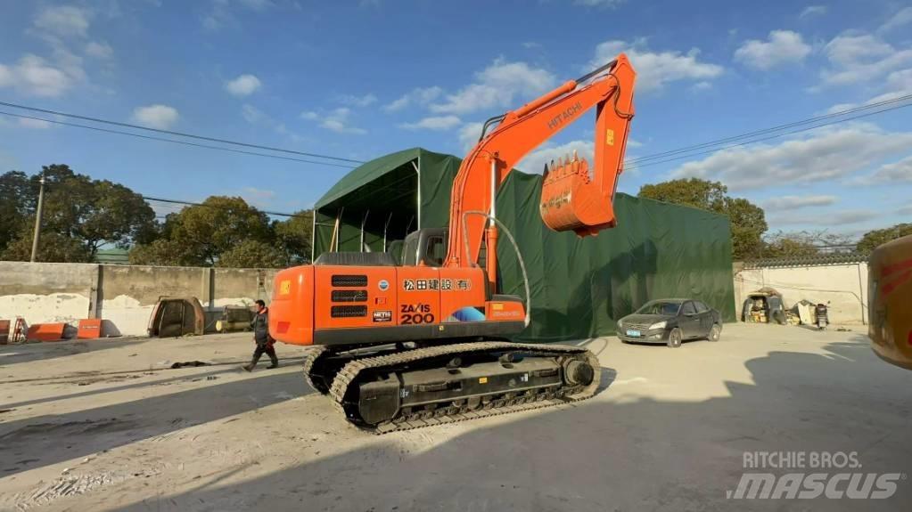 Hitachi ZX 200 Paletli ekskavatörler