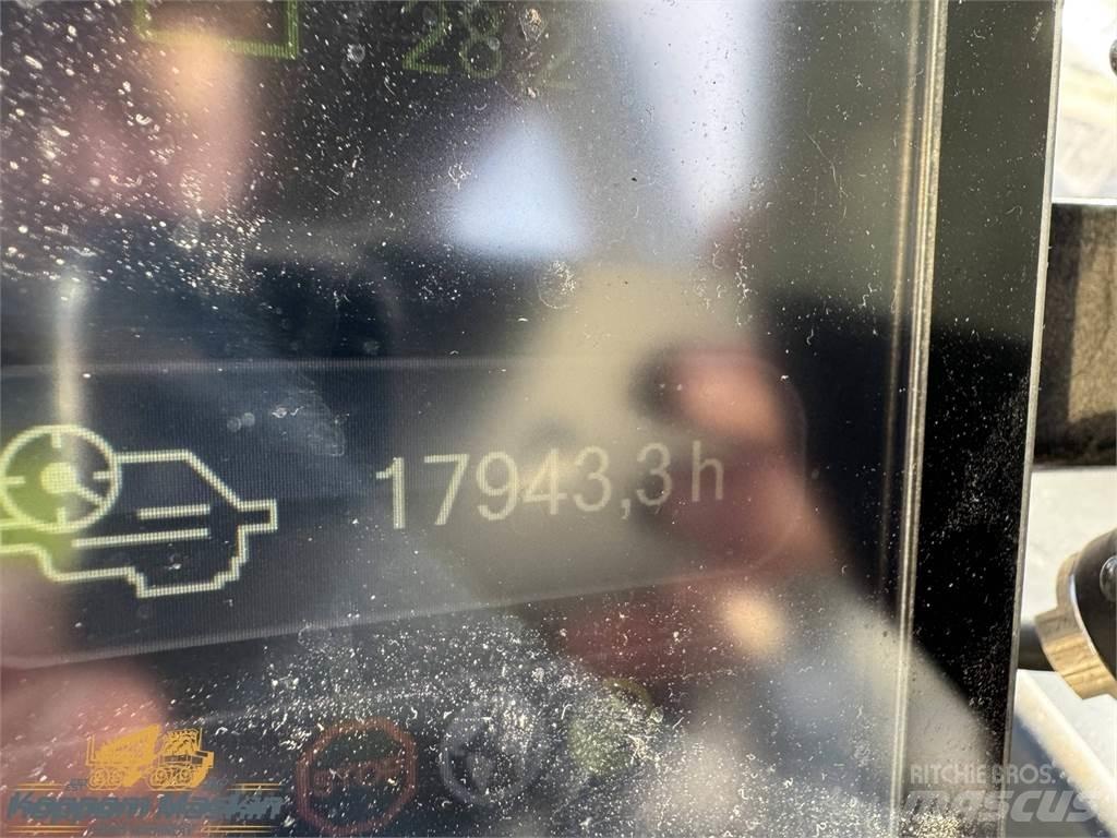 Komatsu 895 Tomruk yükleyici traktörler