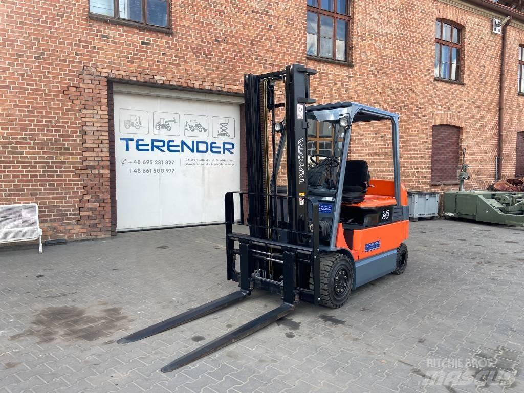 Toyota 7FBMF35 Elektrikli forkliftler