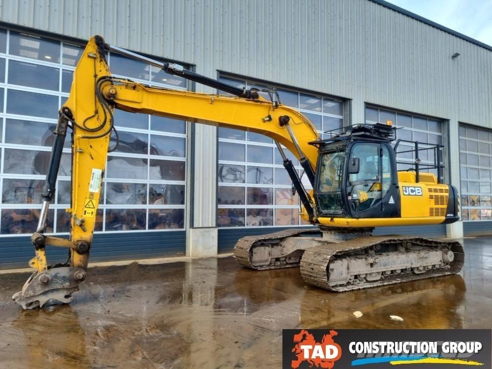 JCB JS 240 LC Paletli ekskavatörler
