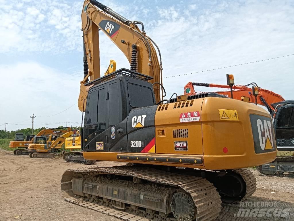 CAT 320D2 Midi ekskavatörler 7 - 12 t