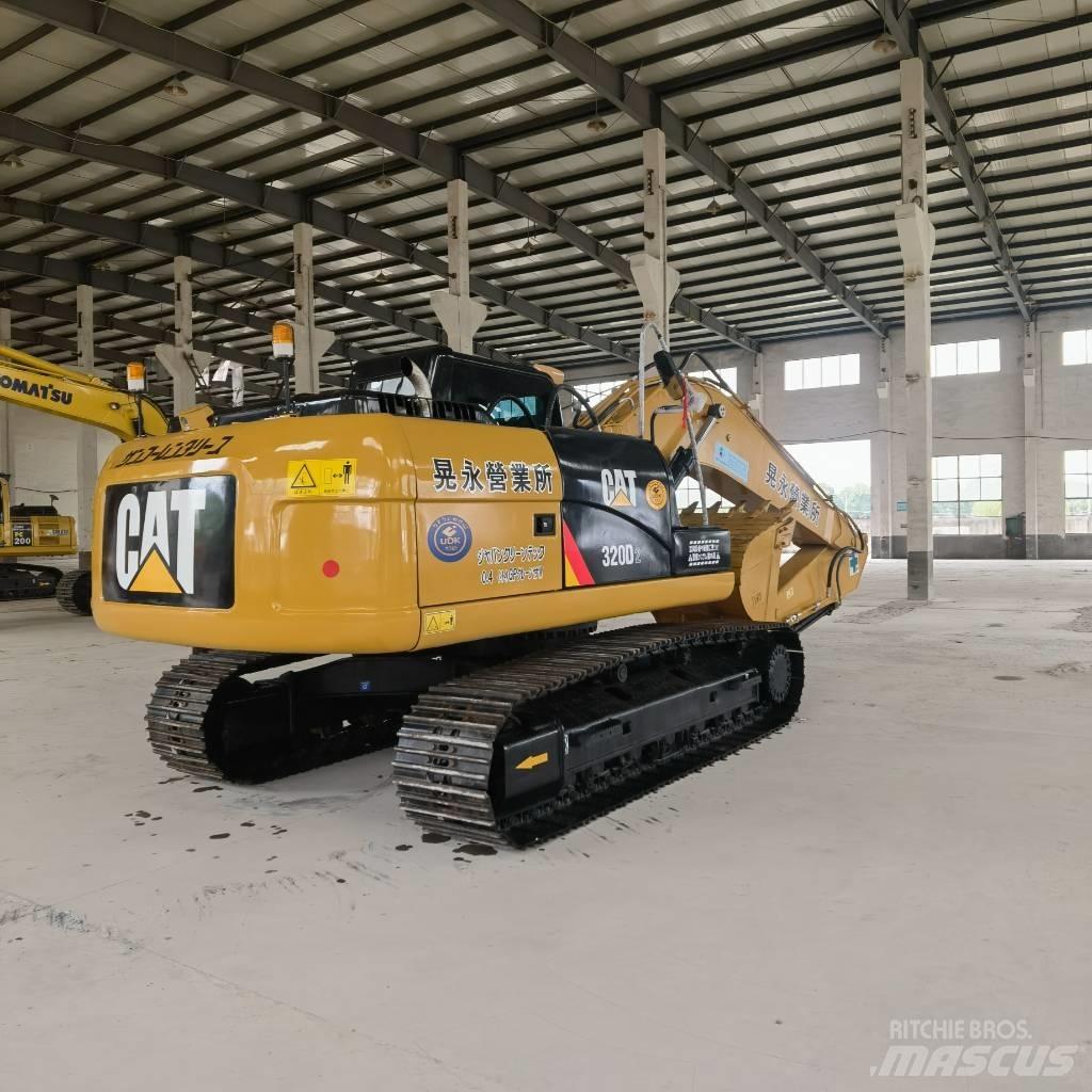 CAT 320 D2 Paletli ekskavatörler