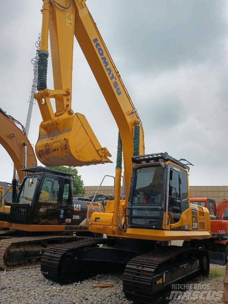 Komatsu PC 220-8 Paletli ekskavatörler