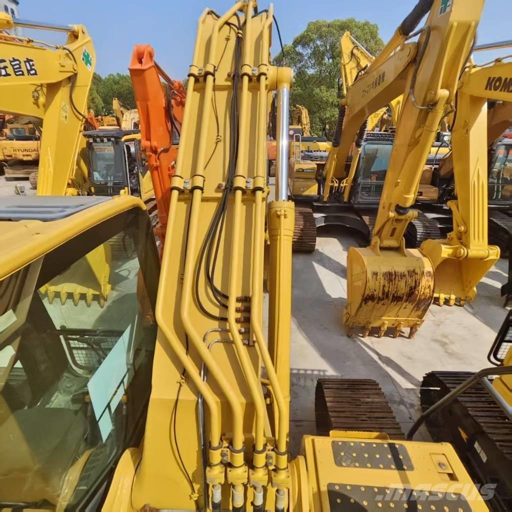 Komatsu PC 220-8 Paletli ekskavatörler