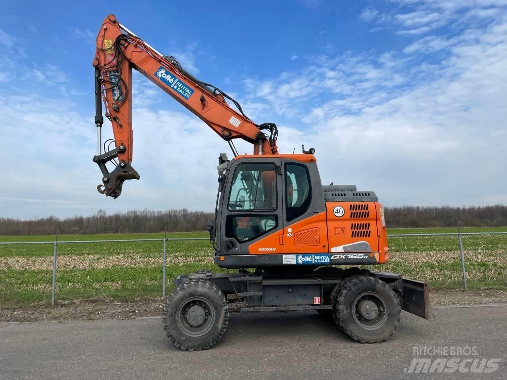 Doosan DX165W-5 Lastik tekerli ekskavatörler