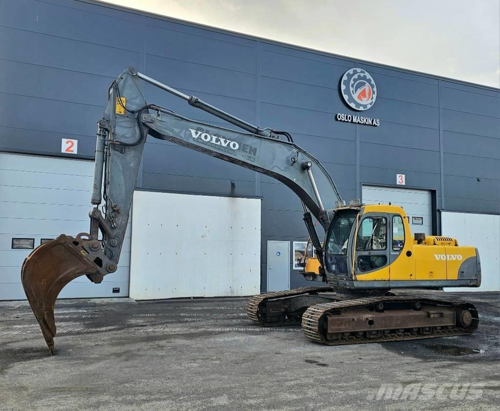Volvo EC 240 LC Paletli ekskavatörler