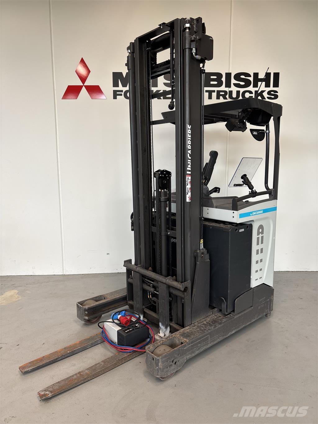 Atlet UMS160 Reach truck - depo içi istif araçları