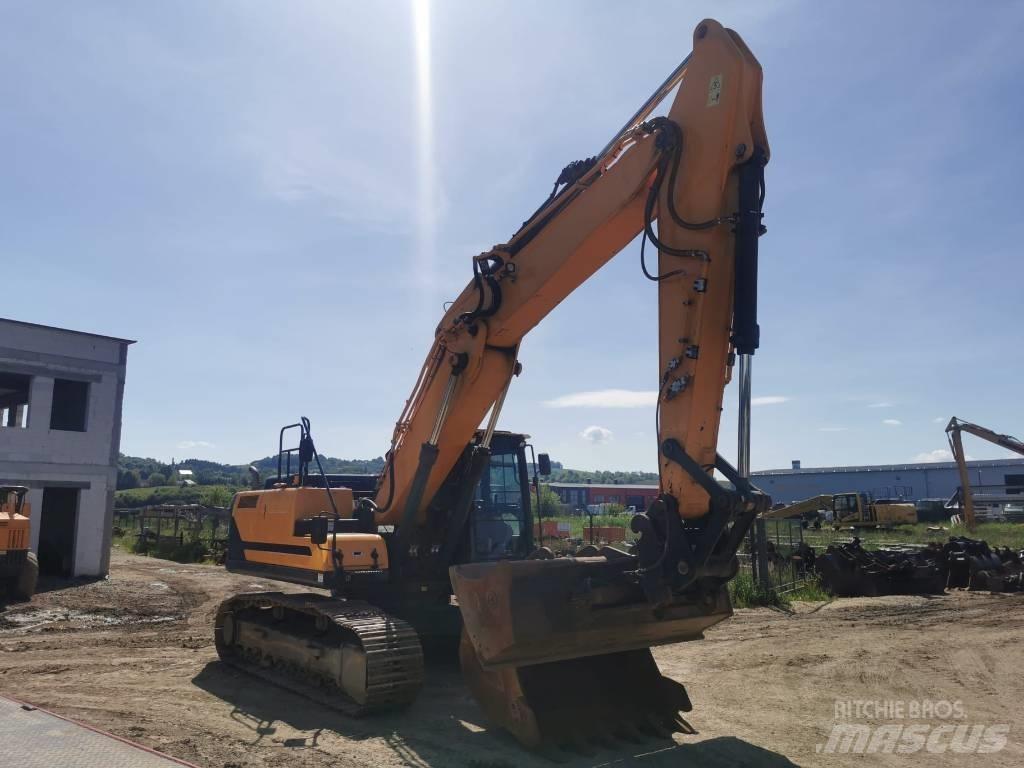 Hyundai HX 260 NL Paletli ekskavatörler