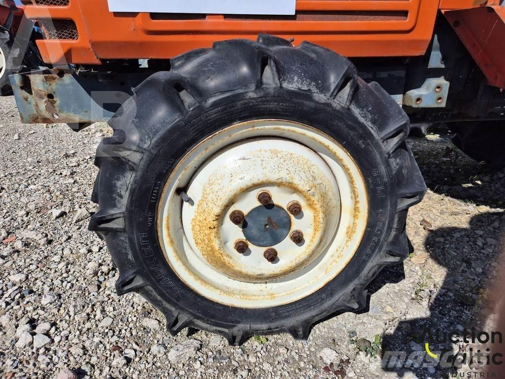 Kubota L1-205D Traktörler