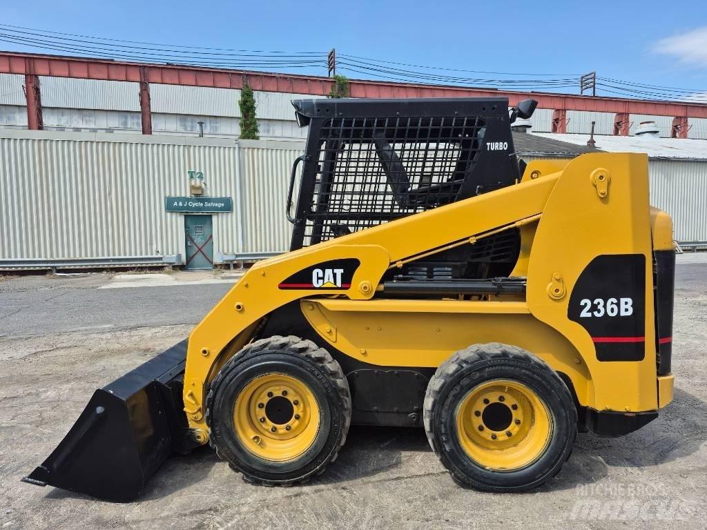 CAT 236 B Skid steer loderler