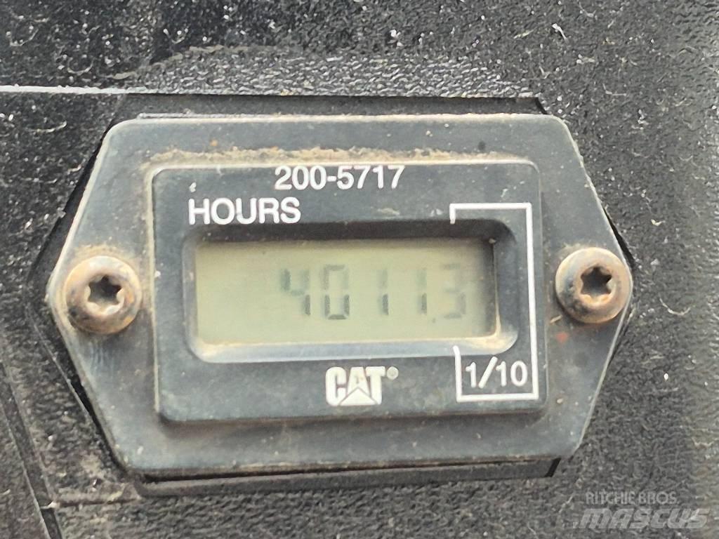 CAT 236 B Skid steer loderler