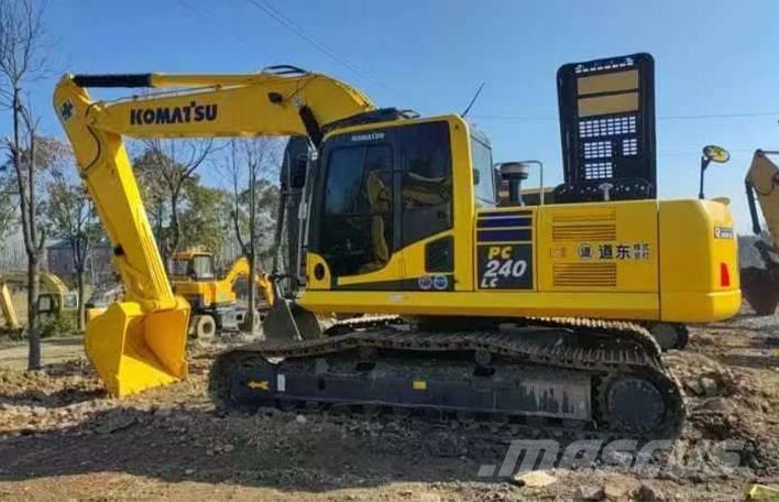 Komatsu PC 240 LC Paletli ekskavatörler
