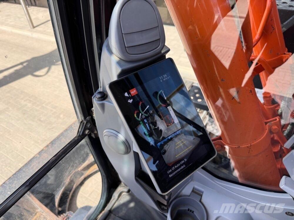 Hitachi ZX135USBL-7 Paletli ekskavatörler