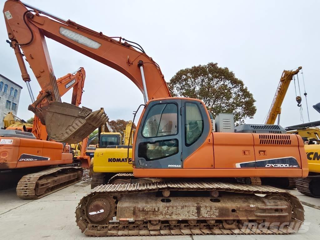 Doosan DX 300 LC Paletli ekskavatörler