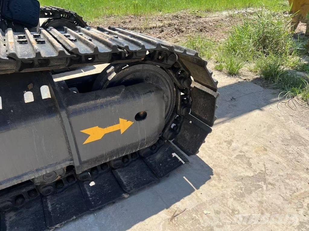Komatsu PC 220 Paletli ekskavatörler
