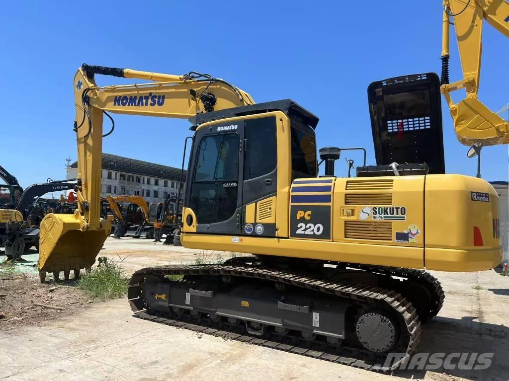 Komatsu PC 220 Paletli ekskavatörler